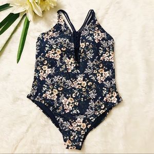 Ambrielle One Piece Swimsuit Size XL